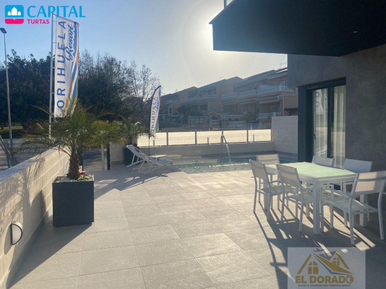 Parduodamas namas Calle Veleta, 11 , 178.00 kv.m ploto,  Floors 35
