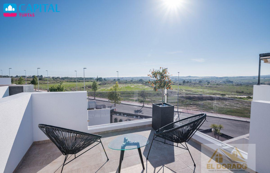 Parduodamas namas Calle Rafael de León, 201 , 115.00 kv.m ploto,  Floors 19
