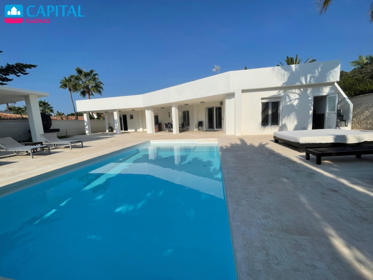 Parduodamas namas Marbella Este - Las Chapas , 200.00 kv.m ploto,  Floors 7
