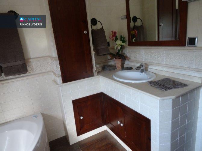 Šiuolaikinė vila prabangioje Eldos urbanizacijoje (Alikantėje) dabar už specialią kainą!!!  16