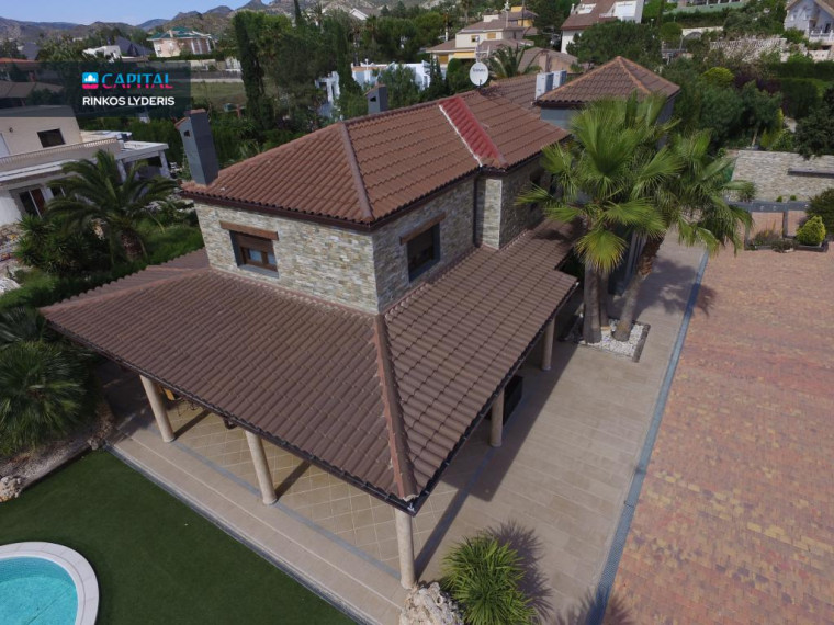 Šiuolaikinė vila prabangioje Eldos urbanizacijoje (Alikantėje) dabar už specialią kainą!!!  40