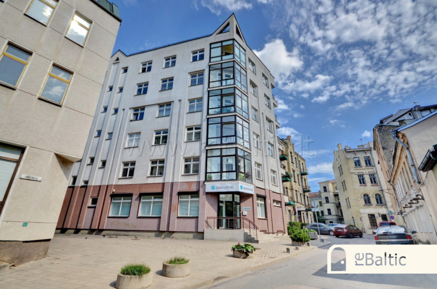 Nuomojamos administracinės, paslaugų, prekybos patalpos Gedimino pr., Vilniaus m., Vilniaus m. sav., 74 m2 ploto 4