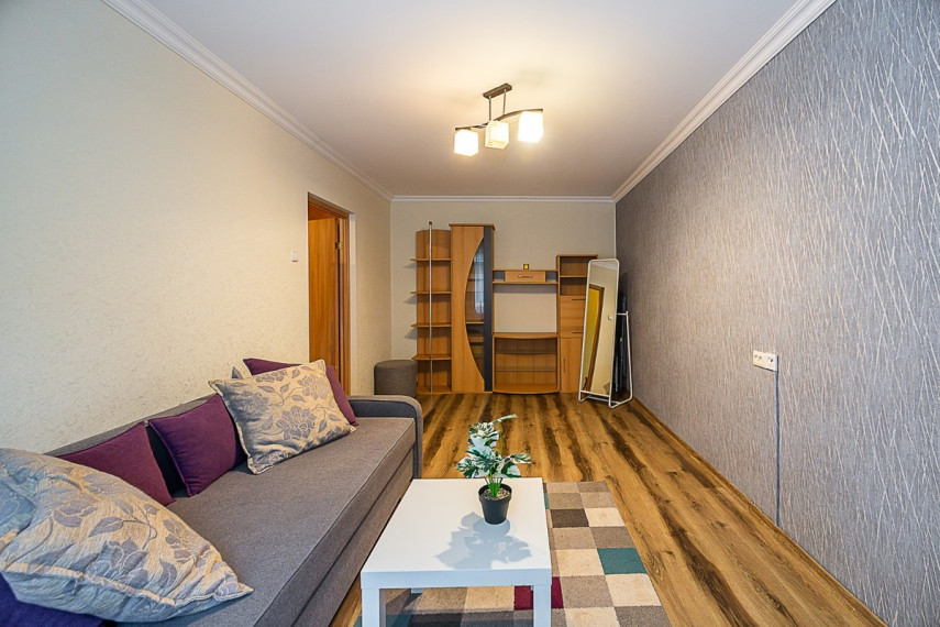Parduodamas butas Dainų g., Šiaulių m., Šiaulių m. sav., 33.01 m2 ploto, 1 kambariai 6