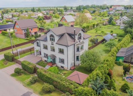 Parduodamas namas Dvareliškių g., Šlienavos k., Kauno r. sav., 236 m2 ploto, 3 aukštai Parduodamas namas Dvareliškių g., Šlienavos k., Kauno r. sav., 236 m2 ploto, 3 aukštai