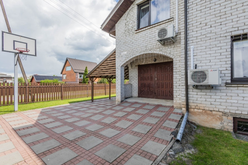 Parduodamas namas Dvareliškių g., Šlienavos k., Kauno r. sav., 236 m2 ploto, 3 aukštai 38