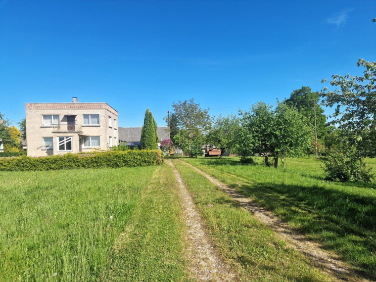 Parduodamas namas Salantų m., Kretingos r. sav., 196 m2 ploto, 2 aukštai 2