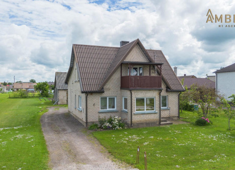 Parduodamas namas Naujadvario g., Jovarų k., Pakruojo r. sav., 119.39 m² ploto 5 kambariai Parduodamas namas Naujadvario g., Jovarų k., Pakruojo r. sav., 119.39 m² ploto 5 kambariai