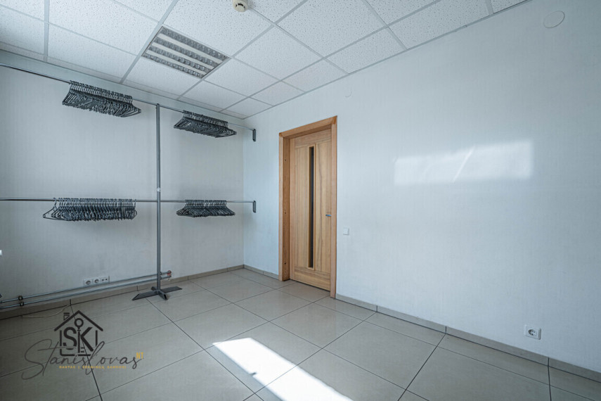 PIRMAME AUKŠTE PARDUODAMOS PATALPOS ŠILUTĖJE, TAIKOS G. 26 13