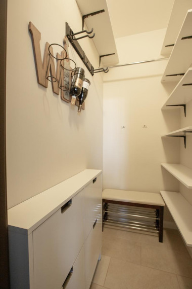 Parduodamas butas Igno Šimulionio g., Karoliniškės, Vilniaus m., Vilniaus m. sav., 80.00 m² ploto 3 kambariai 44
