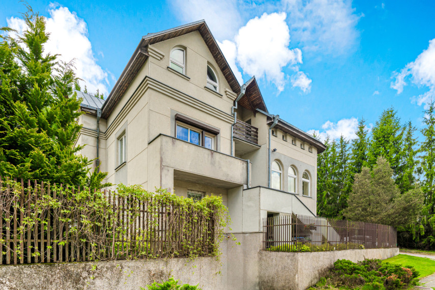 Parduodamas namas Žirgo g., Vilniaus m., Vilniaus m. sav., 504.3 m2 ploto, 3 aukštai 2