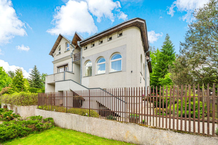 Parduodamas namas Žirgo g., Vilniaus m., Vilniaus m. sav., 504.3 m2 ploto, 3 aukštai 3