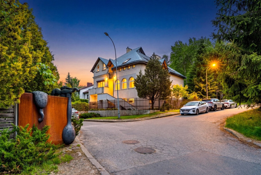 Parduodamas namas Žirgo g., Vilniaus m., Vilniaus m. sav., 504.3 m2 ploto, 3 aukštai 8