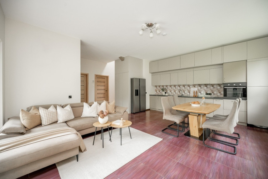 Parduodamas namas Vilniaus r. sav., Baronų k., Šilo 4-oji, 150 m2 ploto, 2 aukštai 4