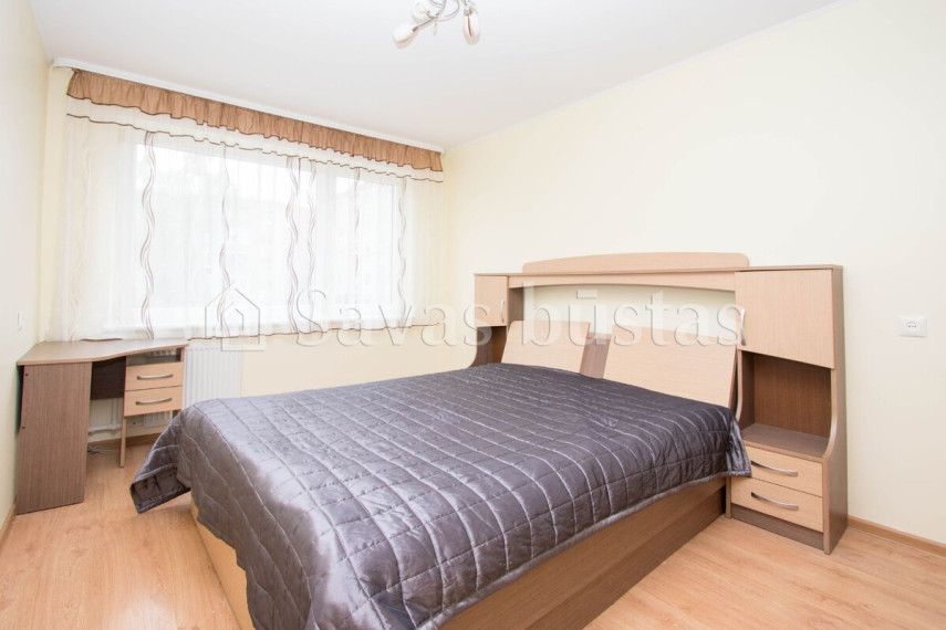 Nuomojamas butas K. Korsako g., Šiaulių m., Šiaulių m. sav., 50 m2 ploto, 2 kambariai 1