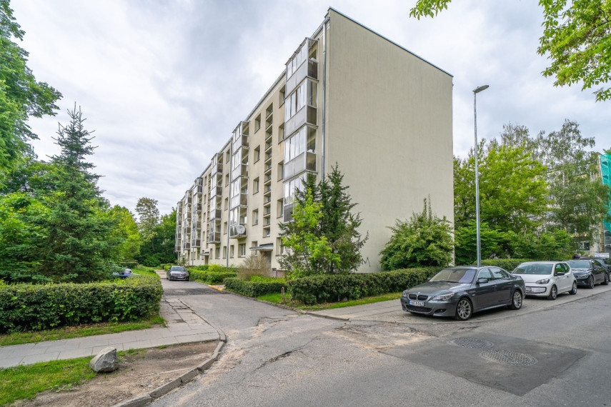 Nuomojamas butas Tverečiaus g., Vilniaus m., Vilniaus m. sav., 29.54 m2 ploto, 1 kambariai 18