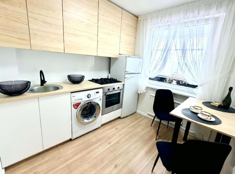 Parduodamas butas Klaipėdos apskritis, Klaipėda, Vėtrungės, Taikos pr., 32 m2 ploto, 1 kambariai 1