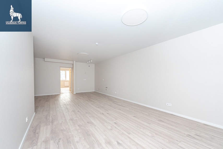 Parduodamas butas Daugėliškio g., Šnipiškės, Vilniaus m., Vilniaus m. sav., 70 m2 ploto, 3 kambariai 4