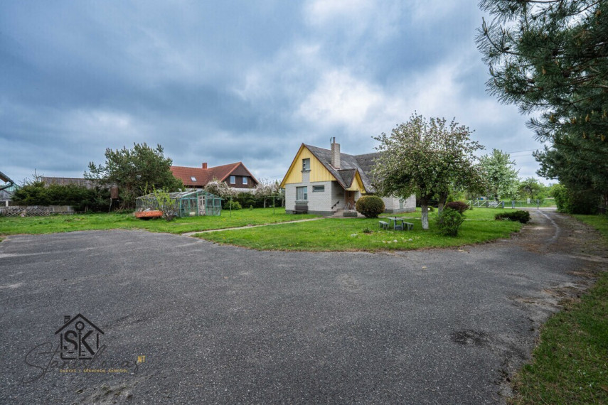 PARDUODAMAS NAMAS SU 29.50 ARŲ ŽEMĖS SKLYPU RUSNĖJE, SODŲ G. 28 30