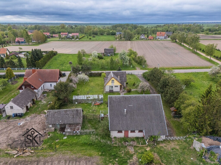 PARDUODAMAS NAMAS SU 29.50 ARŲ ŽEMĖS SKLYPU RUSNĖJE, SODŲ G. 28 39