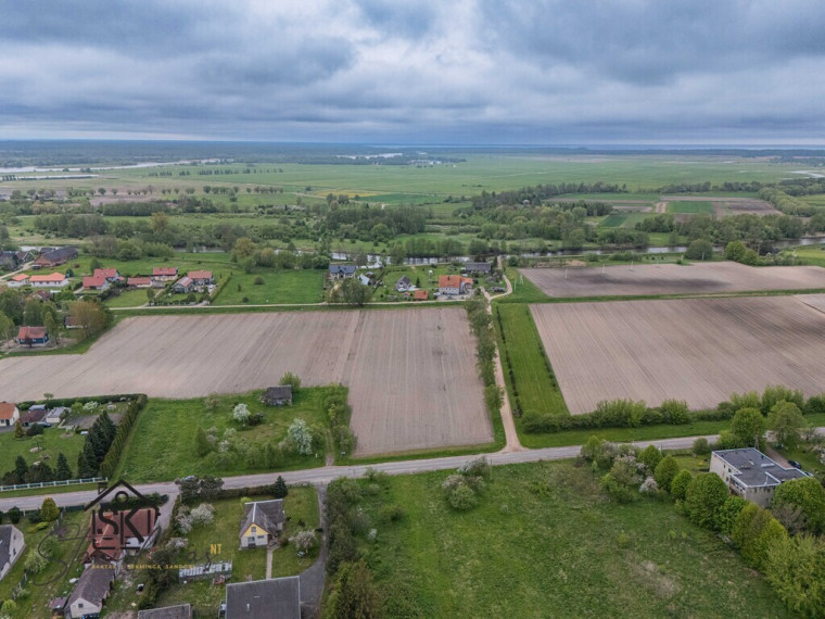PARDUODAMAS NAMAS SU 29.50 ARŲ ŽEMĖS SKLYPU RUSNĖJE, SODŲ G. 28 43