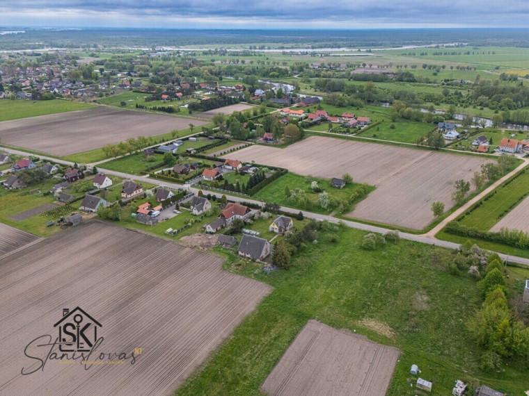 PARDUODAMAS NAMAS SU 29.50 ARŲ ŽEMĖS SKLYPU RUSNĖJE, SODŲ G. 28 49