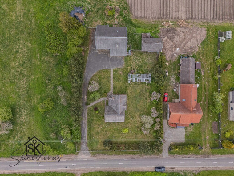 PARDUODAMAS NAMAS SU 29.50 ARŲ ŽEMĖS SKLYPU RUSNĖJE, SODŲ G. 28 53