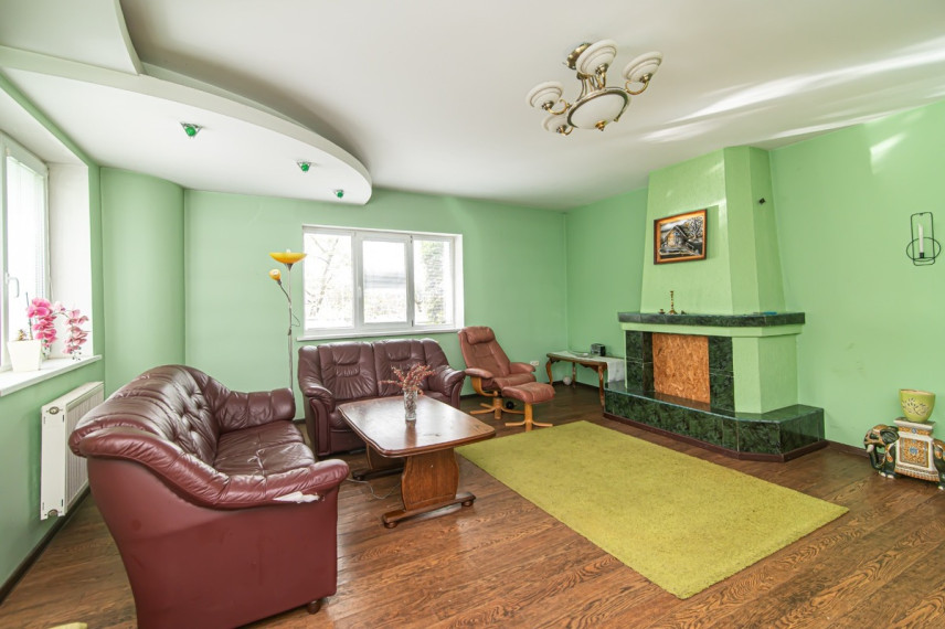Parduodamas namas Pagrindinė g., Rastinėnų k., Vilniaus r. sav., 316.77 m2 ploto, 2 aukštai 2