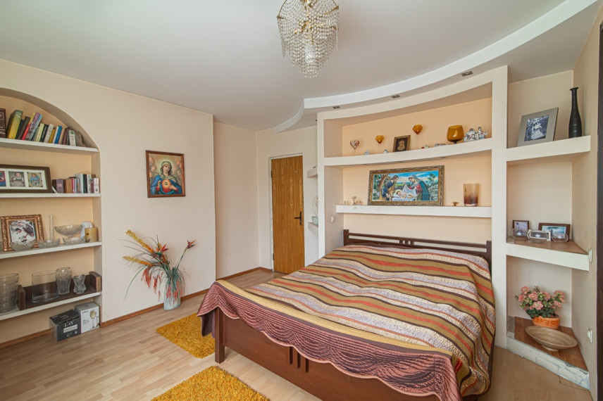 Parduodamas namas Pagrindinė g., Rastinėnų k., Vilniaus r. sav., 316.77 m2 ploto, 2 aukštai 19