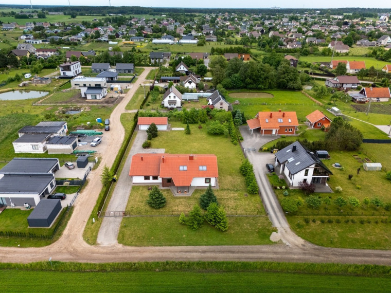 Parduodamas namas Žibučių g., Vydmantų k., Kretingos r. sav., 229.51 m2 ploto, 1 aukštai 49