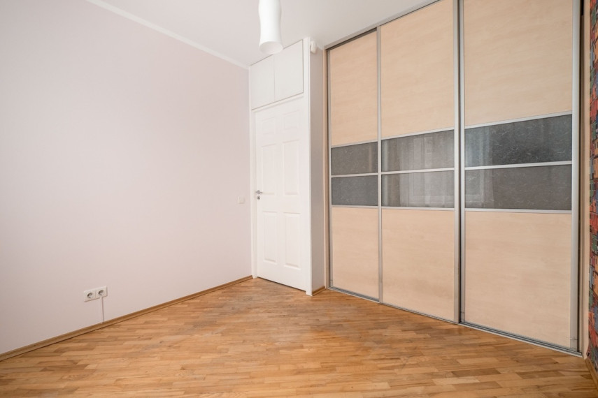 Parduodamas butas Liongino Baliukevičiaus-Dzūko g., Vilniaus m., Vilniaus m. sav., 66.05 m2 ploto, 3 kambariai 12