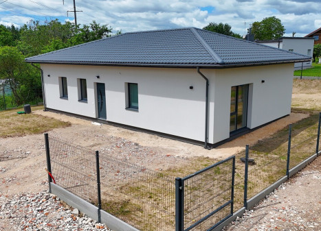 Parduodamas namas Mėnulio g., Radikių k., Kauno r. sav., 100 m2 ploto, 1 aukštai Parduodamas namas Mėnulio g., Radikių k., Kauno r. sav., 100 m2 ploto, 1 aukštai