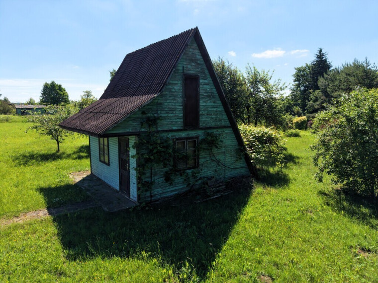 PARDUODAMI DU GRETIMI SODO SKLYPAI DAUMANTŲ SODUOSE, KĖDAINIŲ R. 5