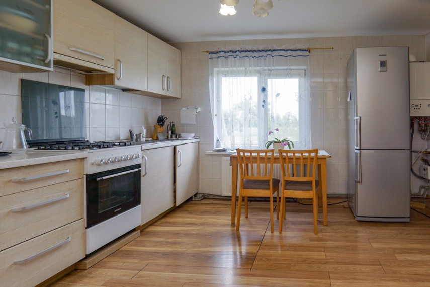 Parduodamas namas Valdeikių k., Radviliškio r. sav., 95.13 m2 ploto, 1 aukštai 15