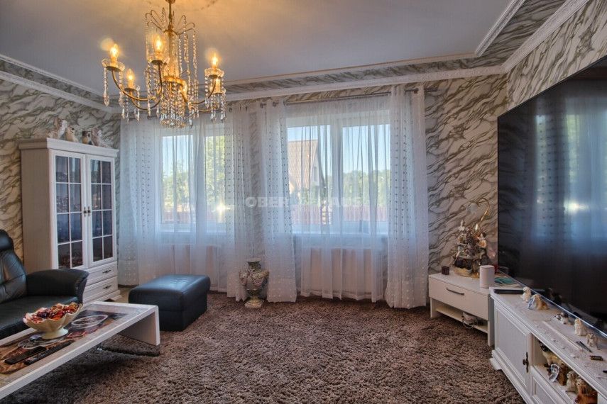 Parduodamas namas Liepų g., Kairių mstl., Šiaulių r. sav., 210 m2 ploto, 2 aukštai 24