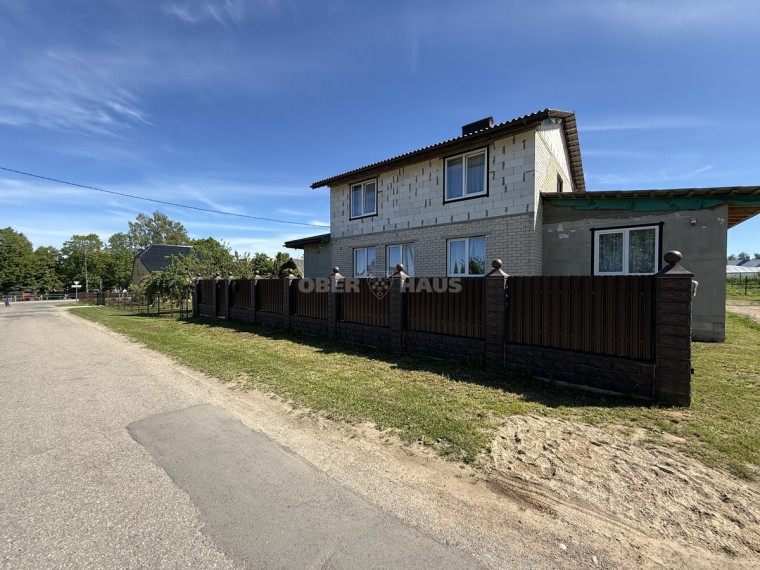 Parduodamas namas Liepų g., Kairių mstl., Šiaulių r. sav., 210 m2 ploto, 2 aukštai 2