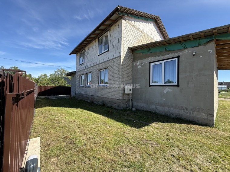 Parduodamas namas Liepų g., Kairių mstl., Šiaulių r. sav., 210 m2 ploto, 2 aukštai 4