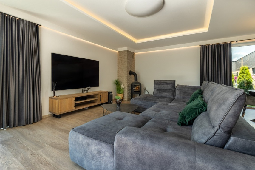 Parduodamas namas Smilčių, Pamaišupio k., Kauno r. sav., 233.3 m2 ploto, 2 aukštai 2