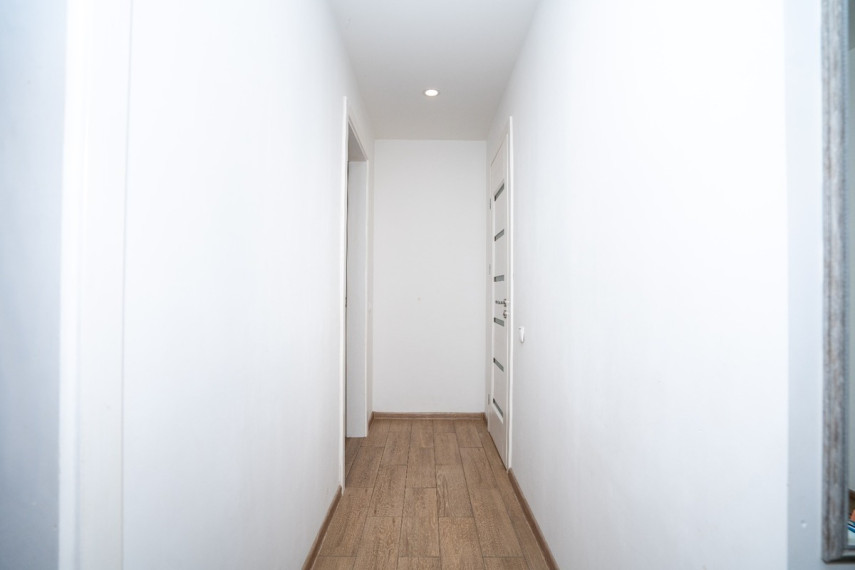 Parduodamas butas Kauno m. sav., Kauno m., Eiguliai, Žeimenos, 48.26 m2 ploto, 2 kambariai 9