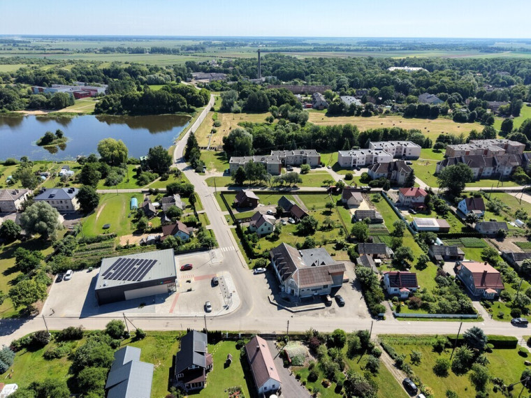 PARDUODAMAS 4 KAMBARIŲ BUTAS SU ŽEMĖS SKLYPU IR ŪKINIO PASTATO DALIMI – VAINOTIŠKIAI, KĖDAINIŲ R. 14
