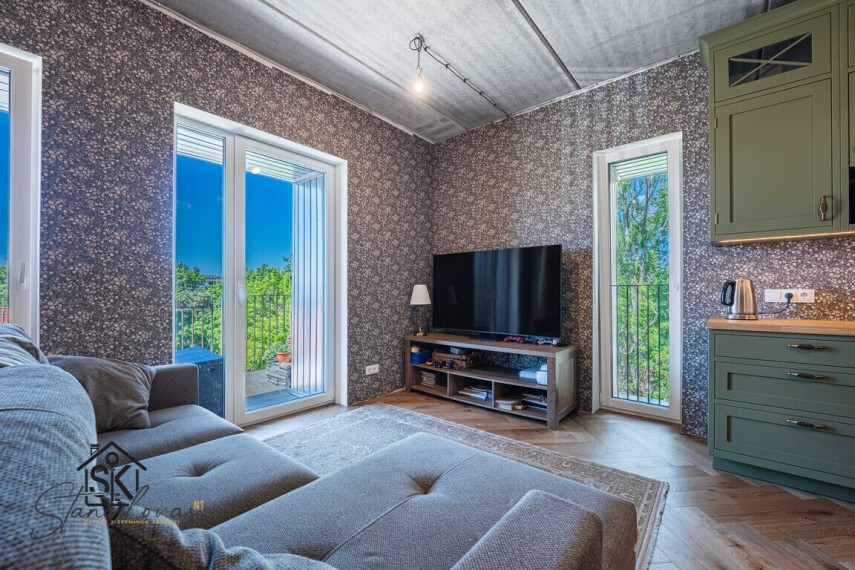 NAUJOS STATYBOS NAME PARDUODAMAS 3 KAMBARIŲ BUTAS ŠILUTĖJE, M.JANKAUS G. 10A 4