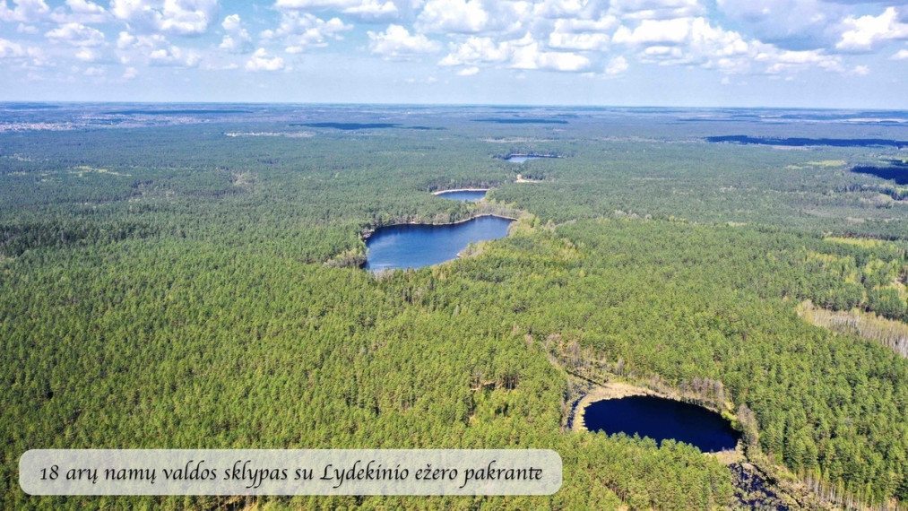 Parduodamas sklypas Šeškučių kaime, Vilniaus r., netoli Tapelio ežero, su į sklypą įeinančiu Lydekinio ežeru, 519 a ploto 8