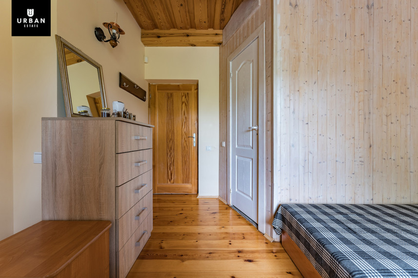 Parduodamas namas Akmenos g., Jovariškės, 316 kv.m ploto, 2 aukštai 18