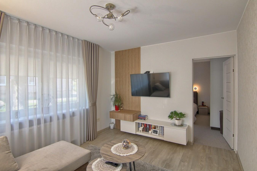 Parduodamas namas J. Šliūpo g., Centras, Šiaulių m., Šiaulių m. sav., 56.17 m² ploto 2 kambariai 3