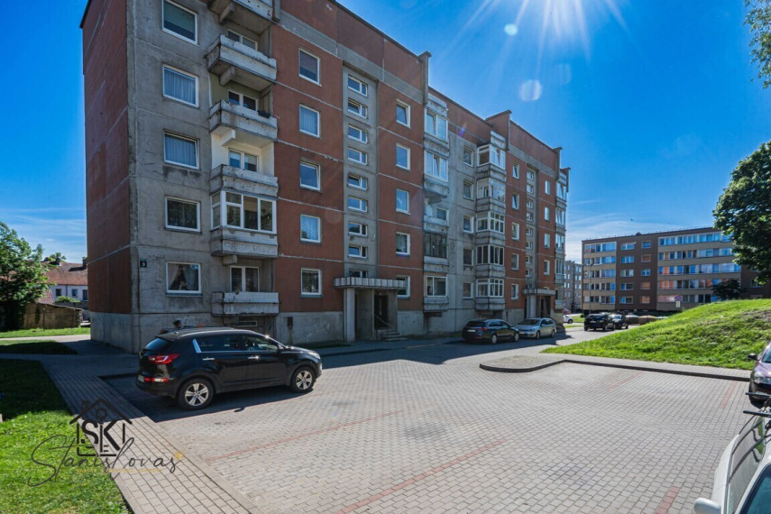 PARDUODAMAS 2 KAMBARIŲ SU HOLU BUTAS ŠILUTĖJE, MELIORATORIŲ AL. 3 21