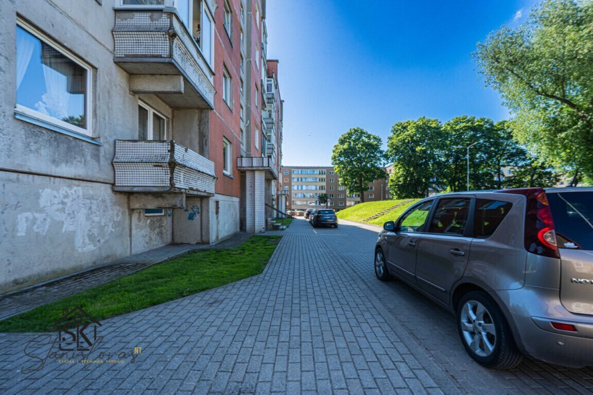 PARDUODAMAS 2 KAMBARIŲ SU HOLU BUTAS ŠILUTĖJE, MELIORATORIŲ AL. 3 24