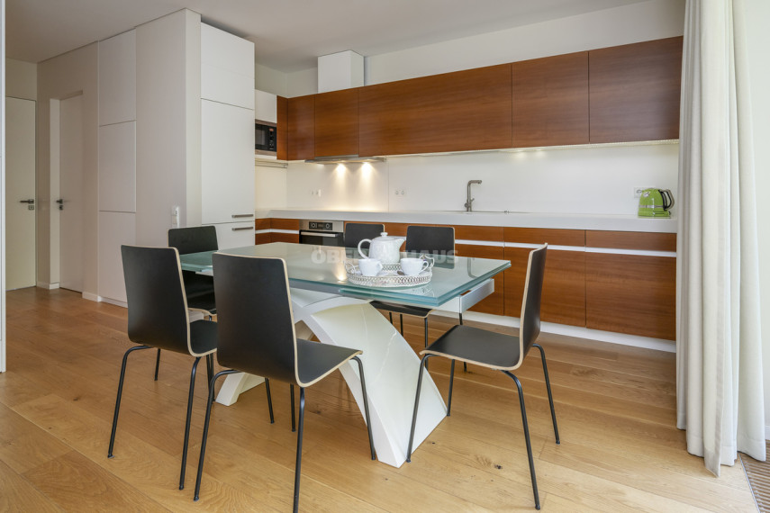 Nuomojamas butas Verkių g., Verkiai, Vilniaus m., Vilniaus m. sav., 142 m2 ploto, 5 kambariai 5