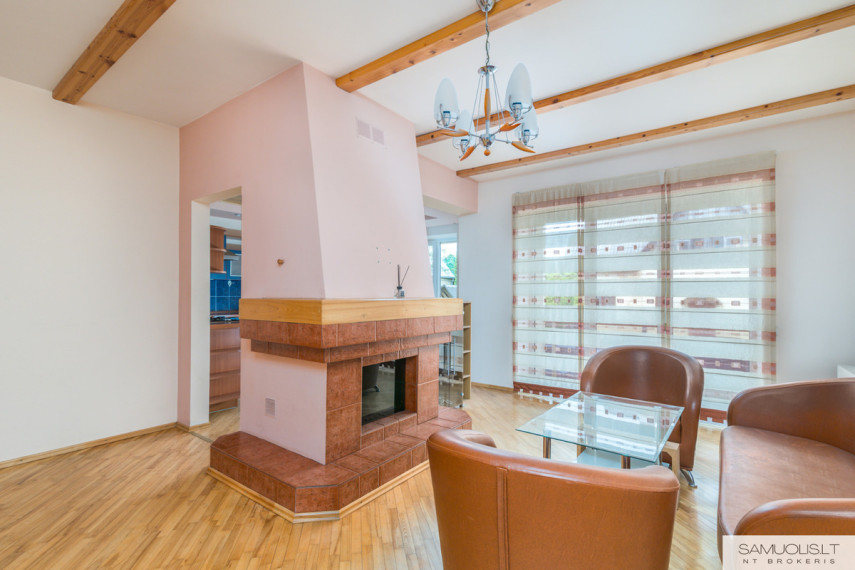 Parduodamas namas Medžiotojų g., Panevėžio m., Panevėžio m. sav., 321 m2 ploto, 2 aukštai 10