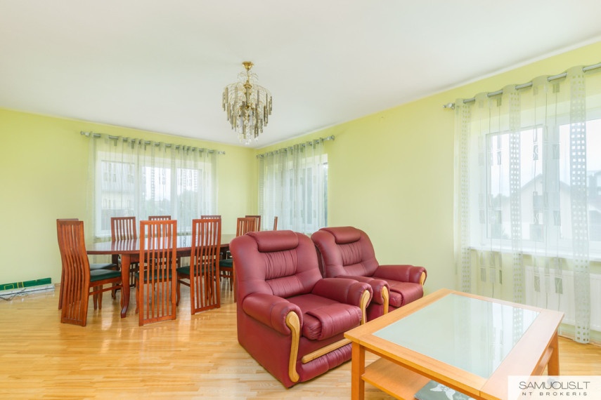 Parduodamas namas Medžiotojų g., Panevėžio m., Panevėžio m. sav., 321 m2 ploto, 2 aukštai 12