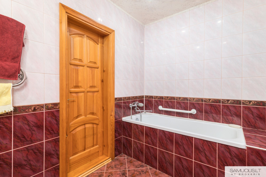 Parduodamas namas Medžiotojų g., Panevėžio m., Panevėžio m. sav., 321 m2 ploto, 2 aukštai 16