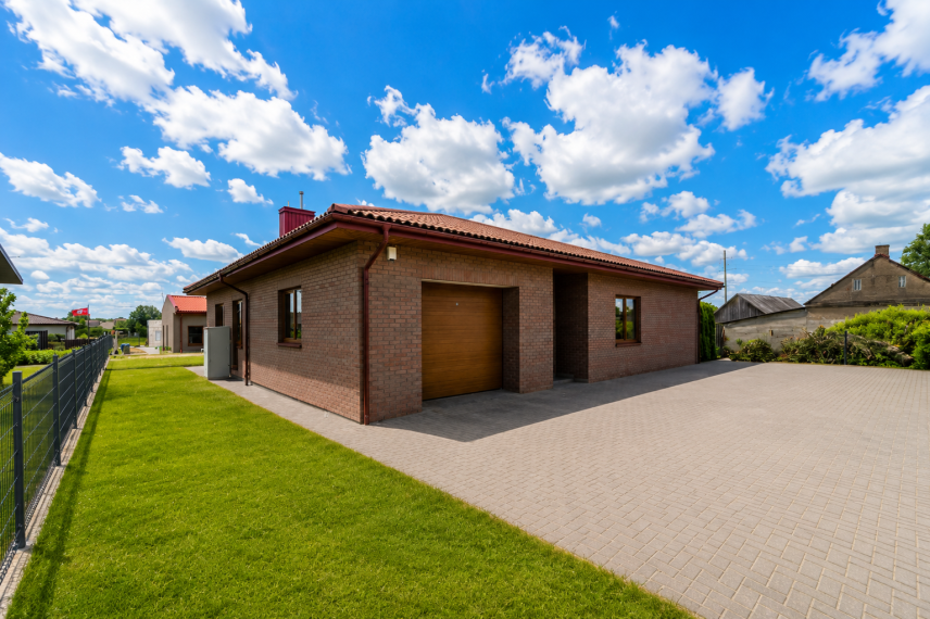 Parduodamas namas Akacijų g., Vinkšnėnų k., Šiaulių r. sav., 193.00 m² ploto 4 kambariai 1